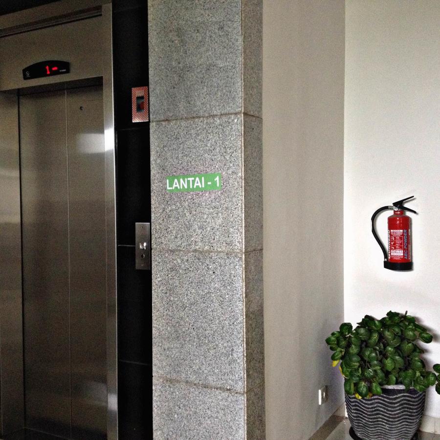 Greensa Inn Surabaya Kültér fotó