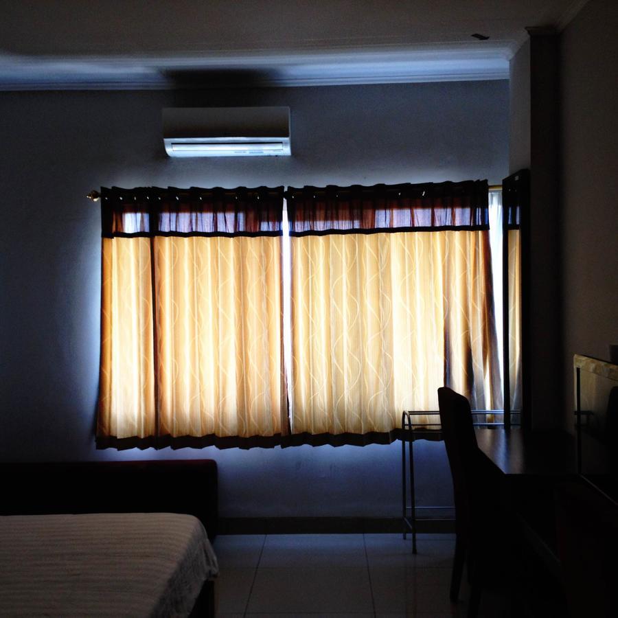 Greensa Inn Surabaya Kültér fotó