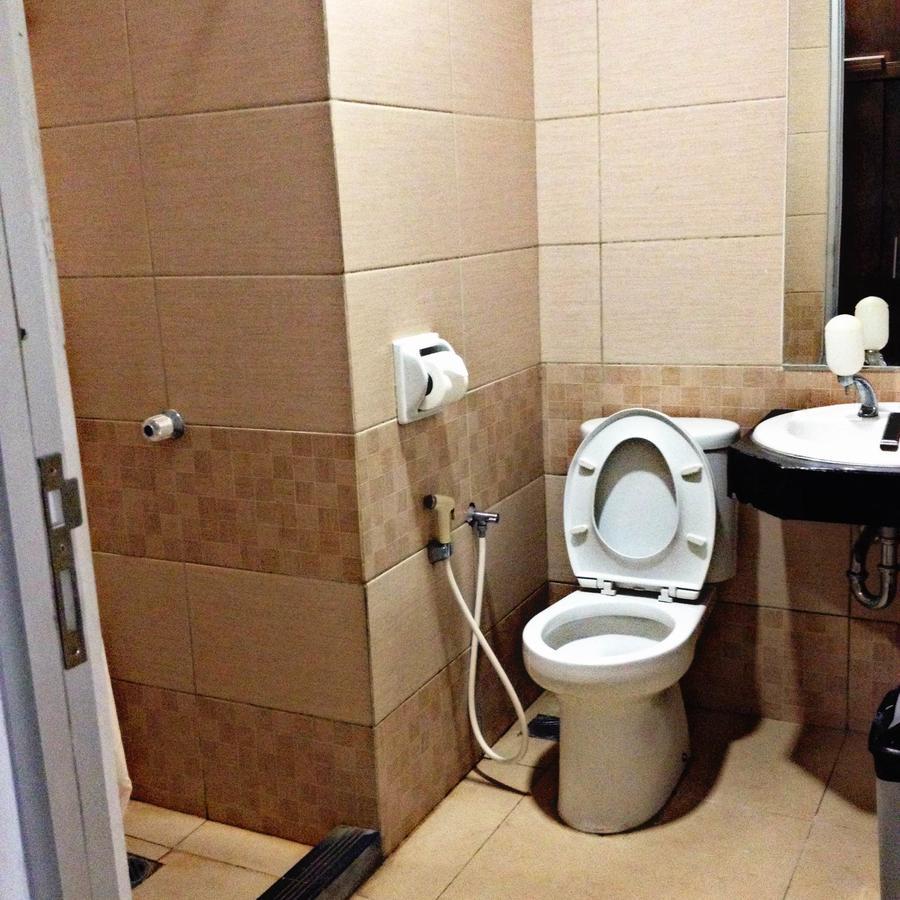Greensa Inn Surabaya Kültér fotó