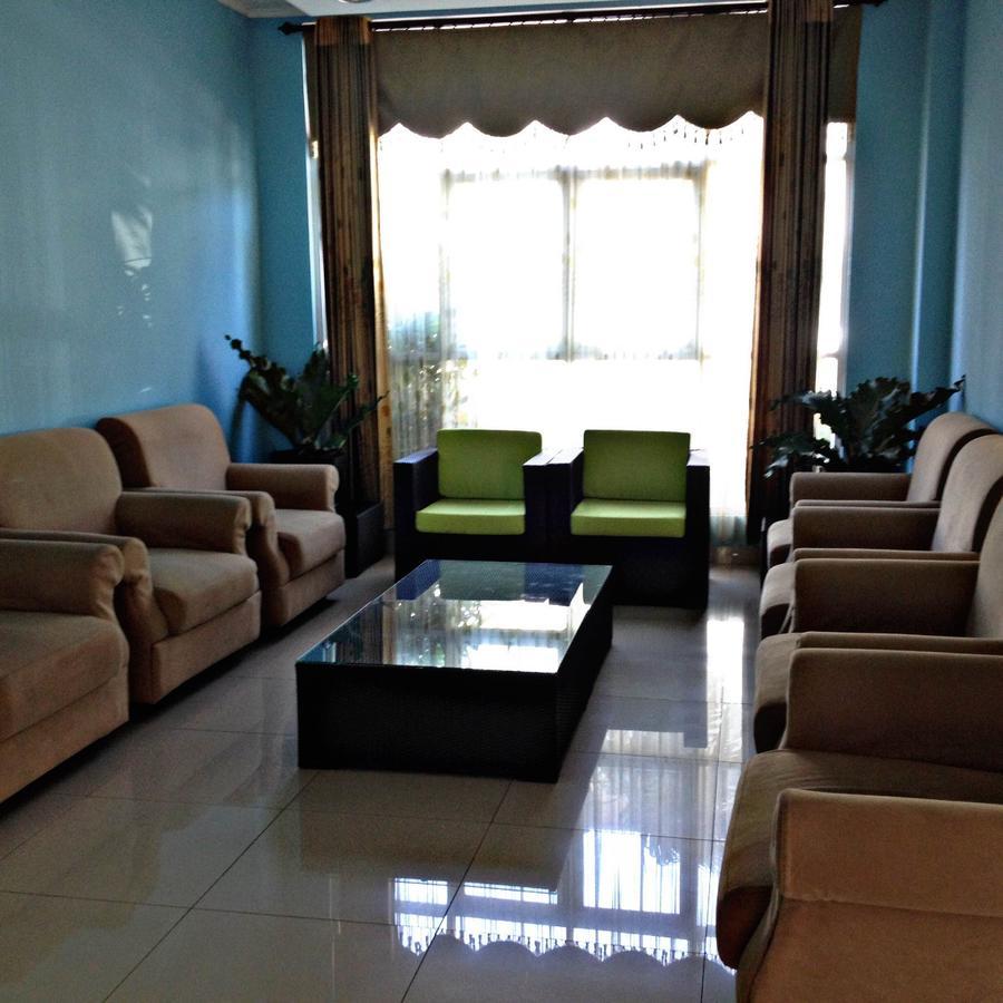 Greensa Inn Surabaya Kültér fotó