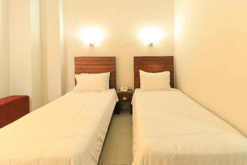 Greensa Inn Surabaya Kültér fotó